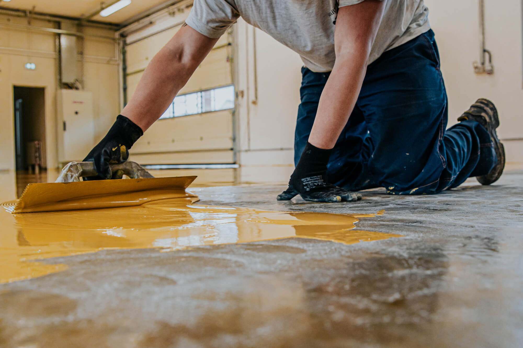 polyurethane resin flooring installation by a contractor